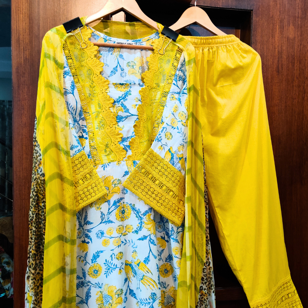 White Muslin Yellow Italian Lace Stitched Suit Set1