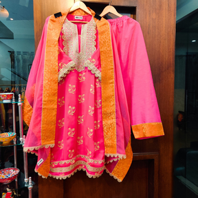 Magenta Silk Handblock Banarsi Gota Stitched Suit Set