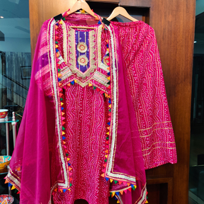 Magenta Bandhej Golden Handcrafted Gota Flowable Cotton Stitched Suit Set